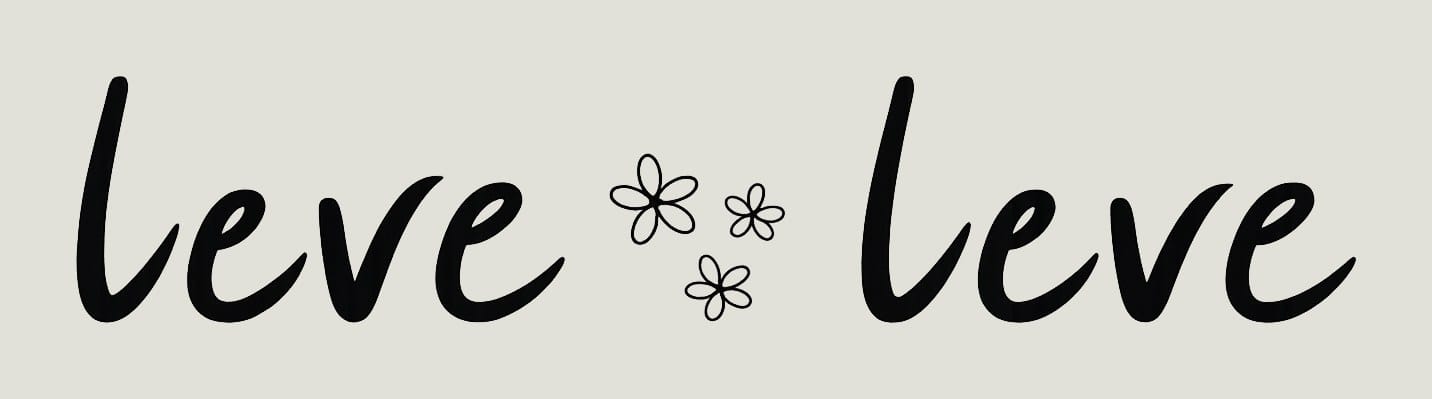 Leve Leve handwritten wordmark in black with small flower marks